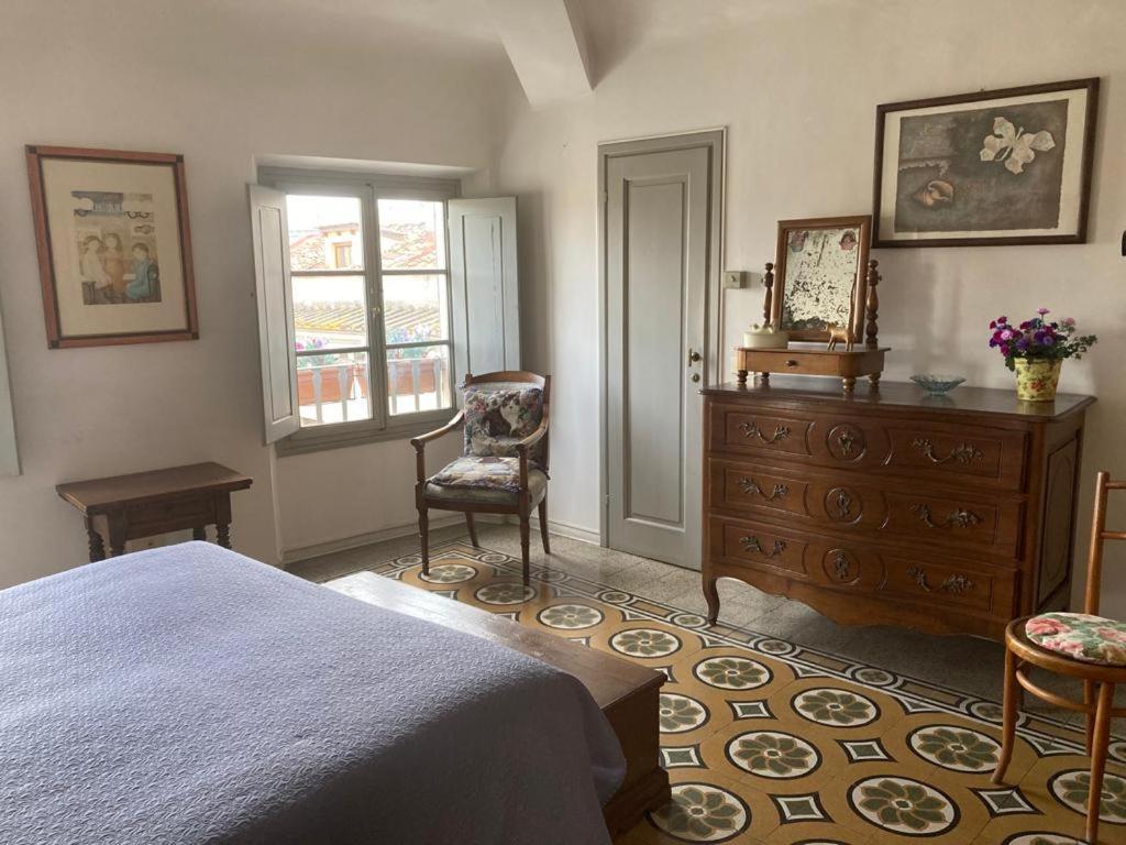 Attico In Piazza Santa Croce Apartamento Florença